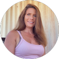 Profile photo of Krissy Holcomb