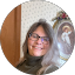 Profile photo of VICTORIA KNIPPLE