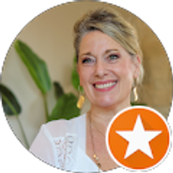 Profile photo of Jennifer Phelps