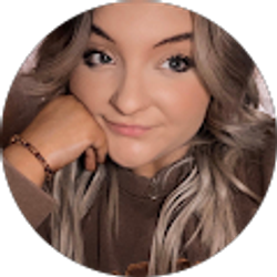 Profile photo of Julia Pacheco