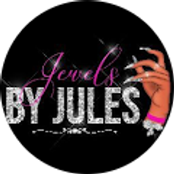 Profile photo of Julia Santiago