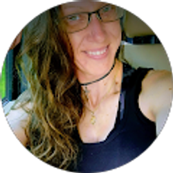 Profile photo of Alisha Dearing