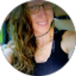 Profile photo of Alisha Dearing