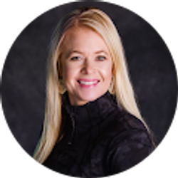 Profile photo of Carrie Baugh