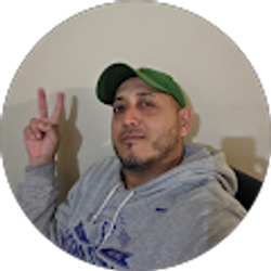 Profile photo of Alberto Veliz