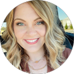 Profile photo of katie perry