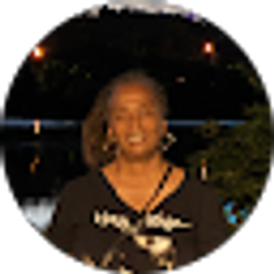 Profile photo of Danielle Thomas