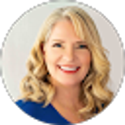 Profile photo of Shellie Fredrich