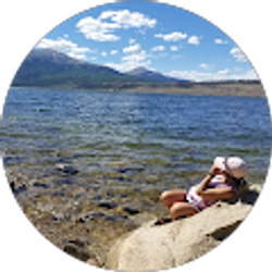 Profile photo of Naima Oz