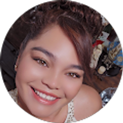 Profile photo of Paula Cisne