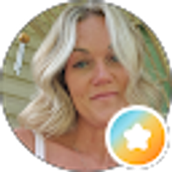 Profile photo of Amanda Newell