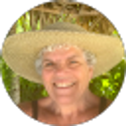Profile photo of Lynn Plumb