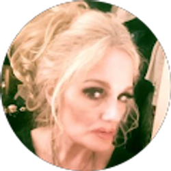 Profile photo of Lisa Malia