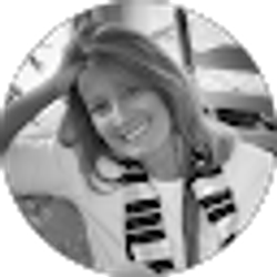 Profile photo of Deb MacNeil