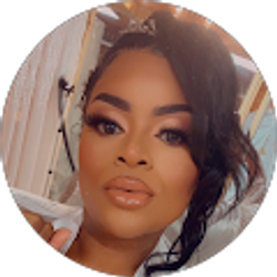 Profile photo of Riss B Pretty