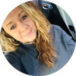 Profile photo of Kelly Wiginton