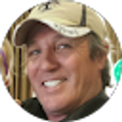 Profile photo of Dennis Devaney