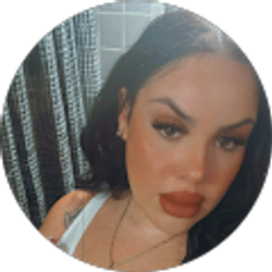 Profile photo of Leanne Nicolee