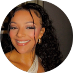 Profile photo of Kayla Merila