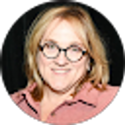 Profile photo of Anne Riha