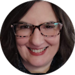 Profile photo of Hollie Heintz