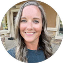 Profile photo of Lindsay Huntington