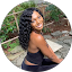 Profile photo of Amya Holloman