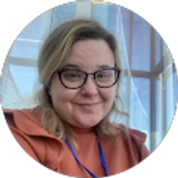 Profile photo of emily halpin