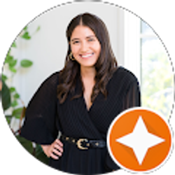 Profile photo of Izabella Pham