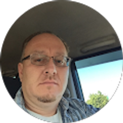 Profile photo of Ricardo Flores