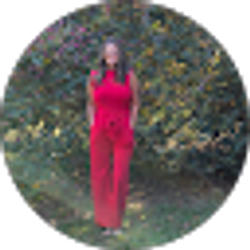 Profile photo of Julie Carter