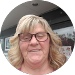 Profile photo of Lisa Barnes