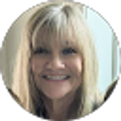 Profile photo of laura arnold