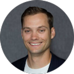 Profile photo of Ryan Hackbarth