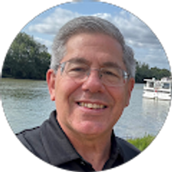 Profile photo of Christopher Raddell