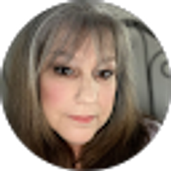 Profile photo of Theresa Siedlecki