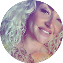 Profile photo of Desiree Reyes