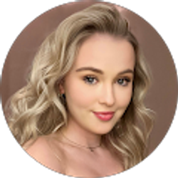 Profile photo of Erin Roosa