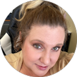 Profile photo of amber yeager