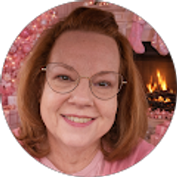 Profile photo of Dawn Van Lew