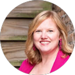 Profile photo of Vicky Lynch
