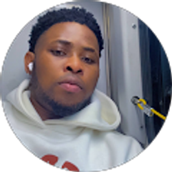 Profile photo of Jasmin Schneider