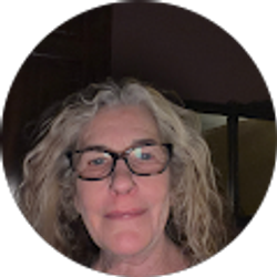 Profile photo of Tracy Hoyt