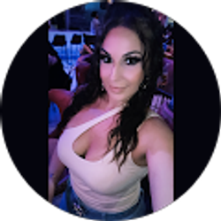 Profile photo of Lauren Reyes