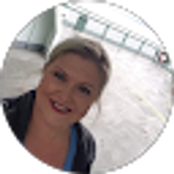Profile photo of Nikki Mellum