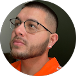 Profile photo of Luis Flores