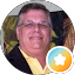 Profile photo of Larry Espinoza