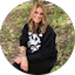 Profile photo of Melanie Rose