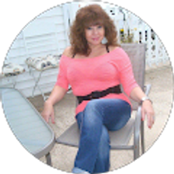 Profile photo of vicky Claussen