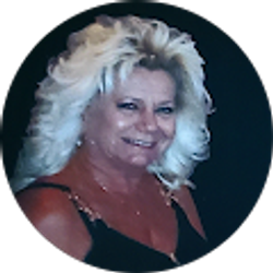 Profile photo of Laurie Creel